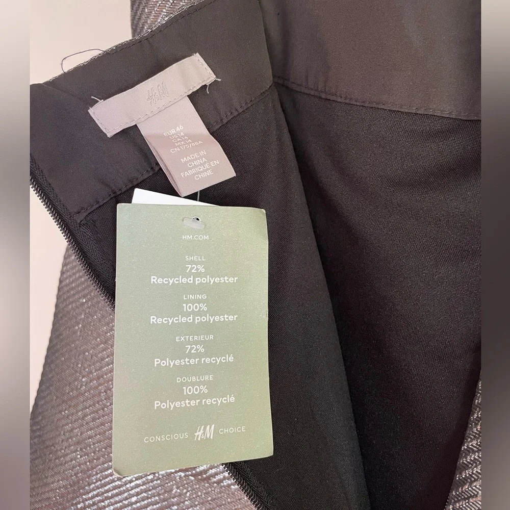 NWT H&M Silver and Black Shimmery Metallic Mini Skirt - Picture 3 of 5